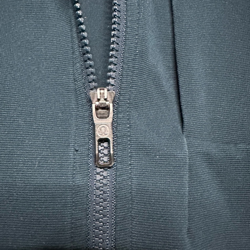 Lululemon Sojourn Track Jacket Zip Performance Stretch M Nocturnal Teal - Picture 4 of 5